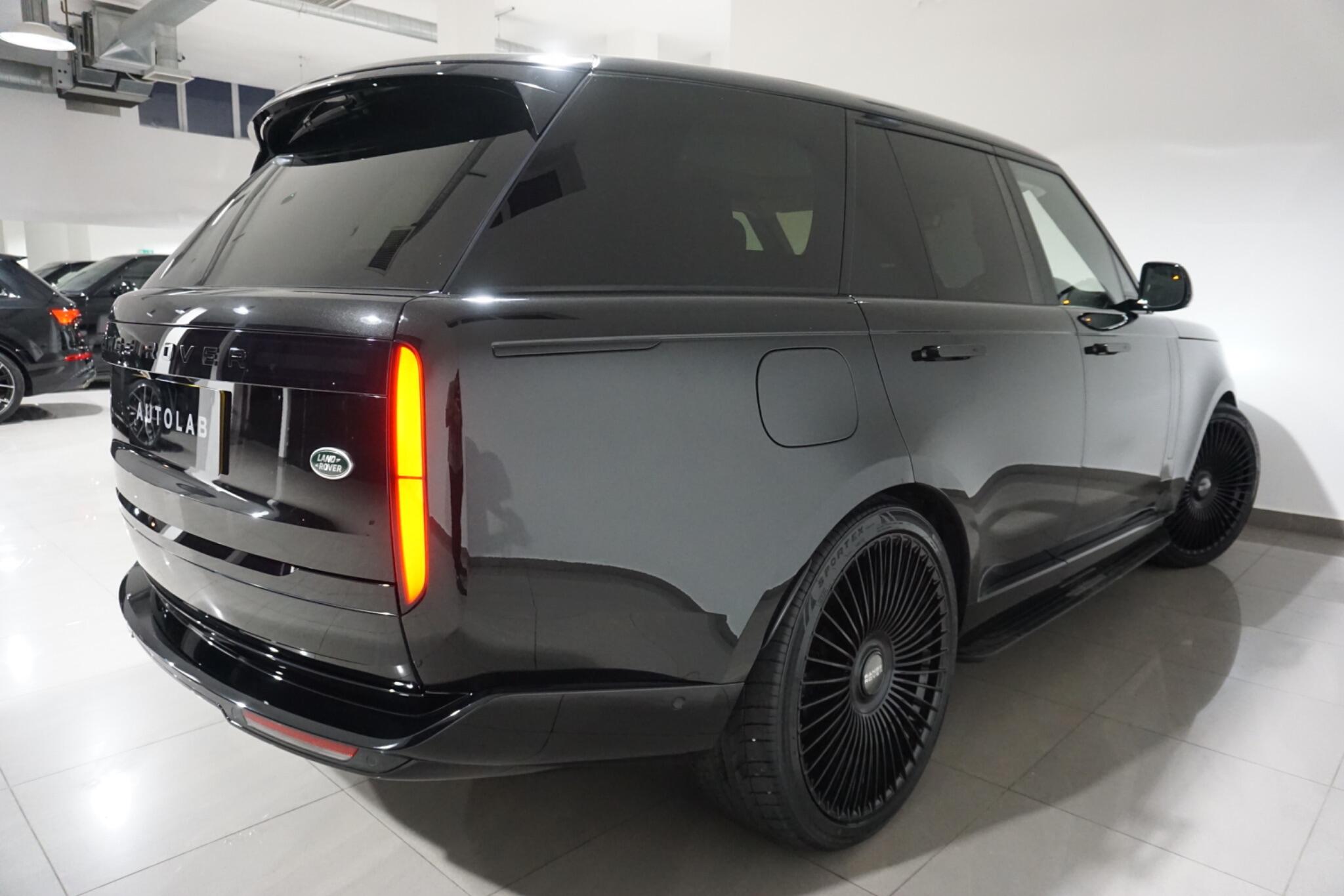 Land Rover Range Rover 3.0 D300 MHEV Autobiography SUV 5dr Diesel Auto 4WD Euro 6 (s/s) (300 ps)